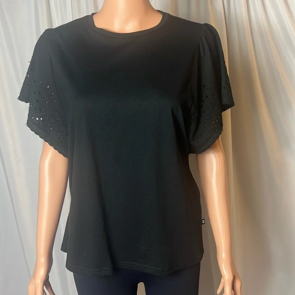 GAP Black Eyelet Flutter Sleeve Top Size S Casual Chic Lightweight Blouse